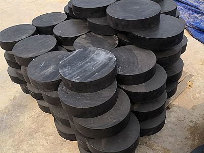 郑州板式橡胶支座由若干层橡胶片与薄钢板经加压硫化